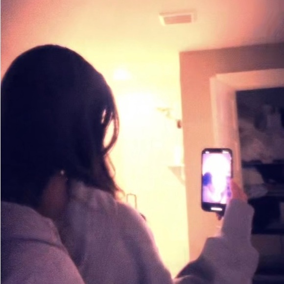 Meet your Posher, Kaylee - Picture 1 of 1